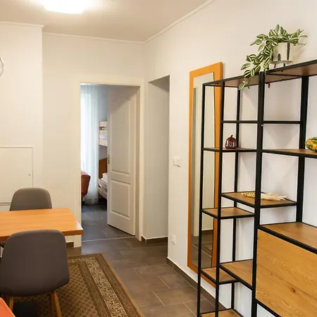 Aurora Beta Apartman's Apartment