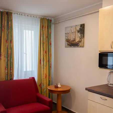 Aurora Beta Apartman's Apartament *